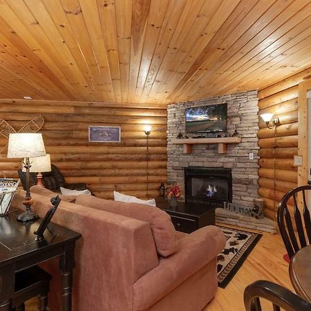 Log Cabin! 1Mile From The Action! Private Lane! Hot Tub! Pool Table! Pigeon Forge Exterior photo