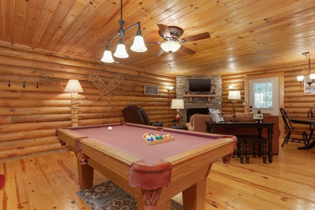 Log Cabin! 1Mile From The Action! Private Lane! Hot Tub! Pool Table! Pigeon Forge Exterior photo
